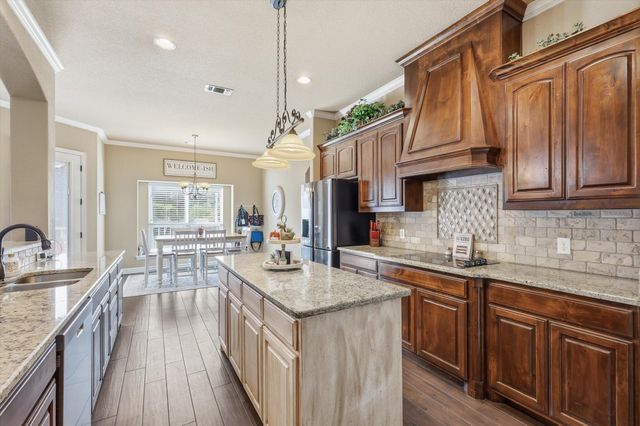 160 Kelly Drive, Waxahachie, TX 75167