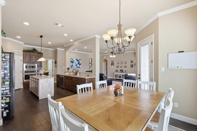 160 Kelly Drive, Waxahachie, TX 75167