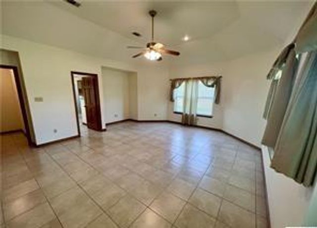 1482 Savannah PR, Seguin, TX 78155