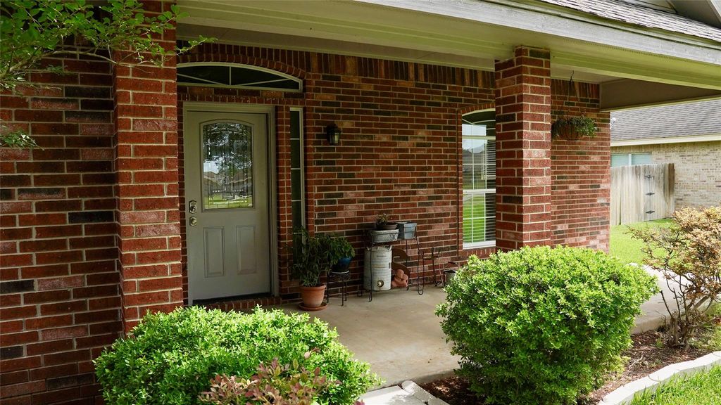 1482 Savannah PR, Seguin, TX 78155