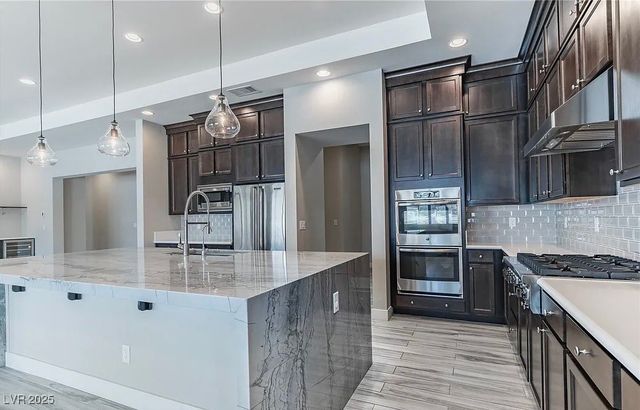 8233 Sweetwater Creek Way, Las Vegas, NV 89113