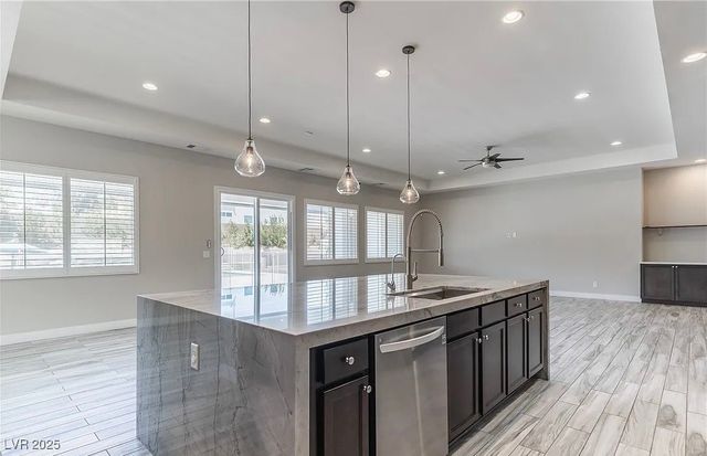 8233 Sweetwater Creek Way, Las Vegas, NV 89113