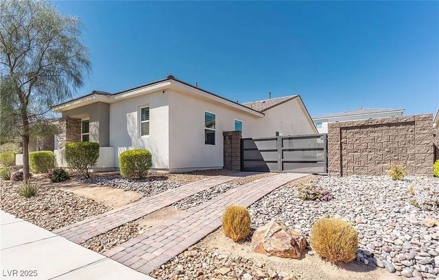 8233 Sweetwater Creek Way, Las Vegas, NV 89113