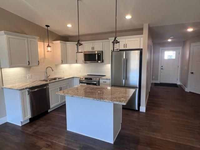 4916 Woodland Park Drive, Eau Claire, WI 54701