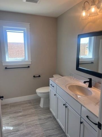 4916 Woodland Park Drive, Eau Claire, WI 54701