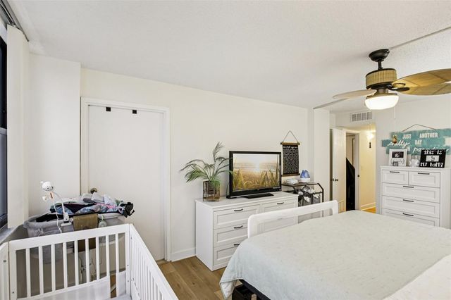 5855 MIDNIGHT PASS ROAD 227, Sarasota, FL 34242