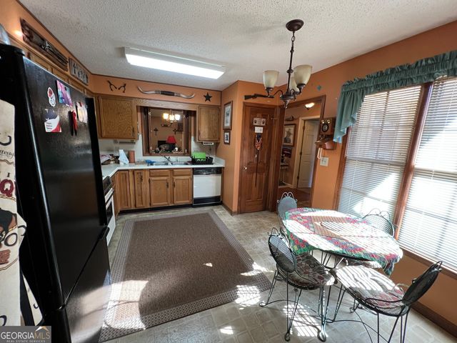 7159 Woodridge Lane, Union City, GA 30291