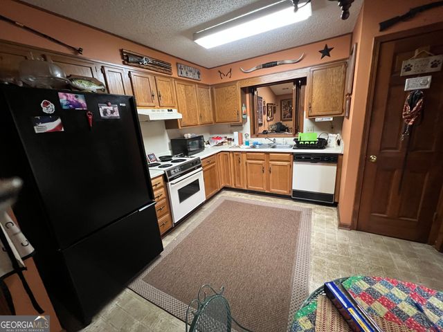 7159 Woodridge Lane, Union City, GA 30291