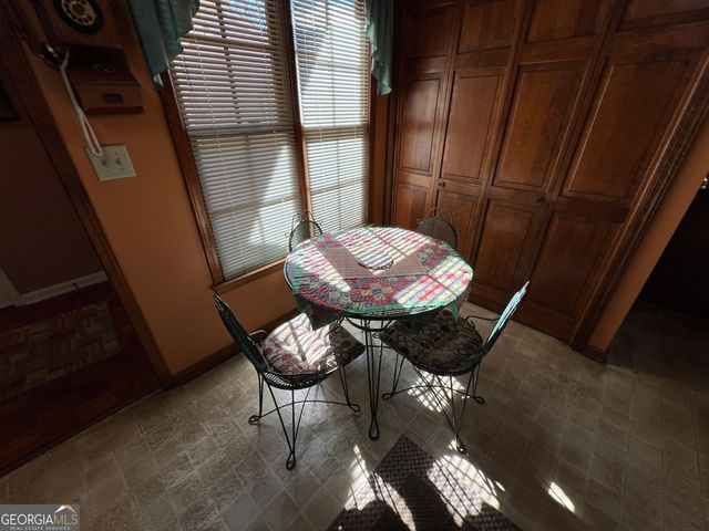 7159 Woodridge Lane, Union City, GA 30291