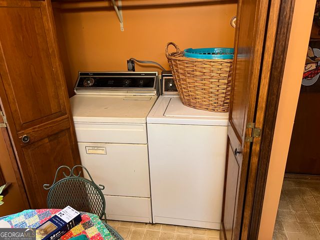 7159 Woodridge Lane, Union City, GA 30291