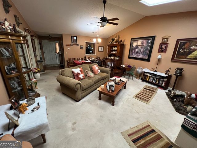 7159 Woodridge Lane, Union City, GA 30291