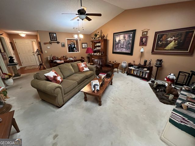 7159 Woodridge Lane, Union City, GA 30291