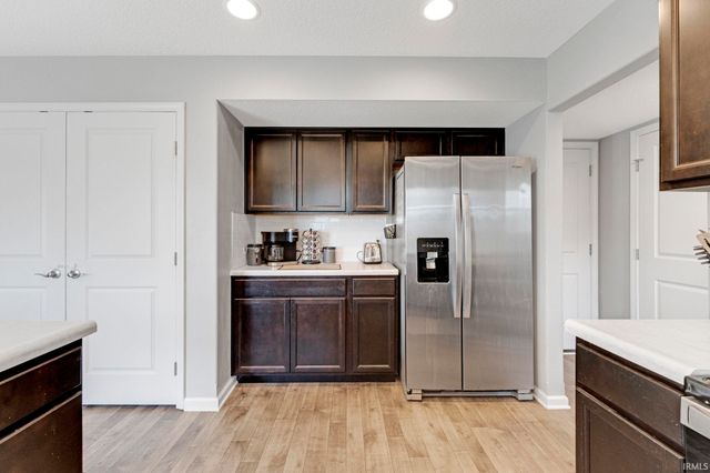10216 Runabay Cove, New Haven, IN 46774