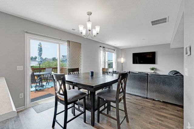 10216 Runabay Cove, New Haven, IN 46774