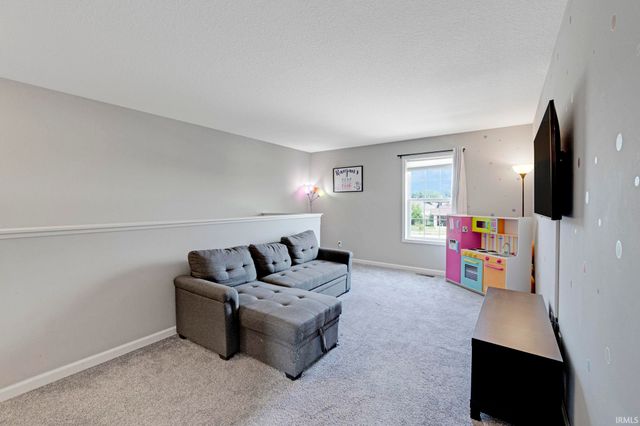 10216 Runabay Cove, New Haven, IN 46774