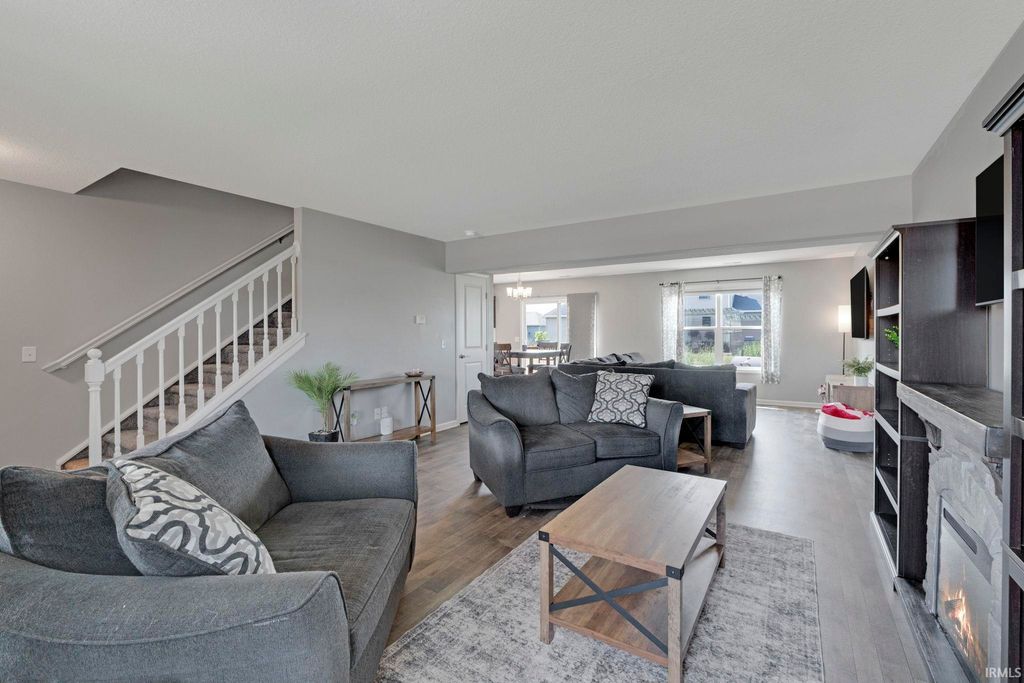 10216 Runabay Cove, New Haven, IN 46774