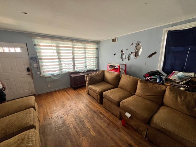 1512 N 32nd Avenue, Melrose Park, IL 60160