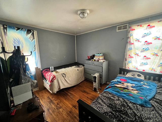 1512 N 32nd Avenue, Melrose Park, IL 60160