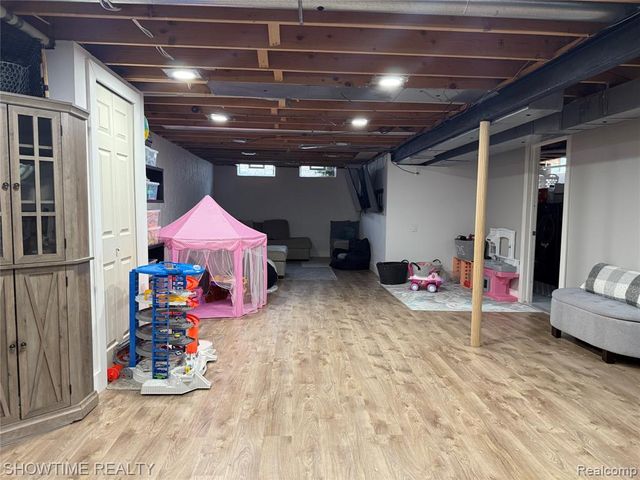 41617 Clayton Street, Clinton Township, MI 48038