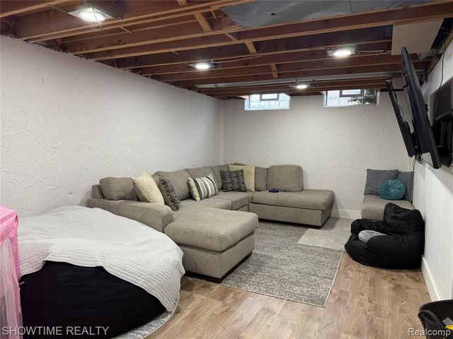 41617 Clayton Street, Clinton Township, MI 48038