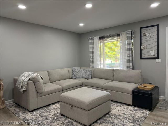 41617 Clayton Street, Clinton Township, MI 48038