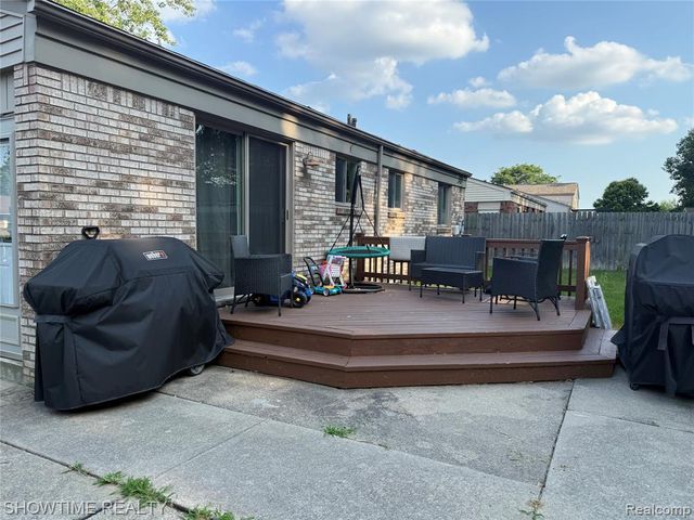 41617 Clayton Street, Clinton Township, MI 48038