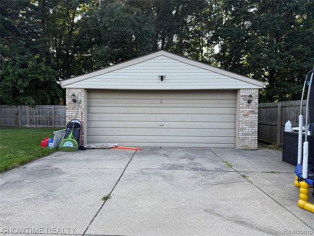 41617 Clayton Street, Clinton Township, MI 48038