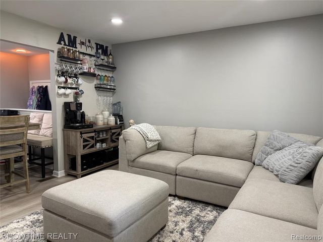 41617 Clayton Street, Clinton Township, MI 48038