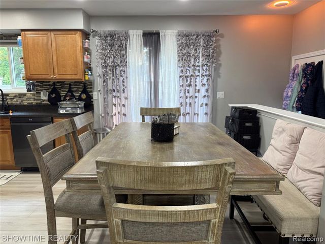 41617 Clayton Street, Clinton Township, MI 48038