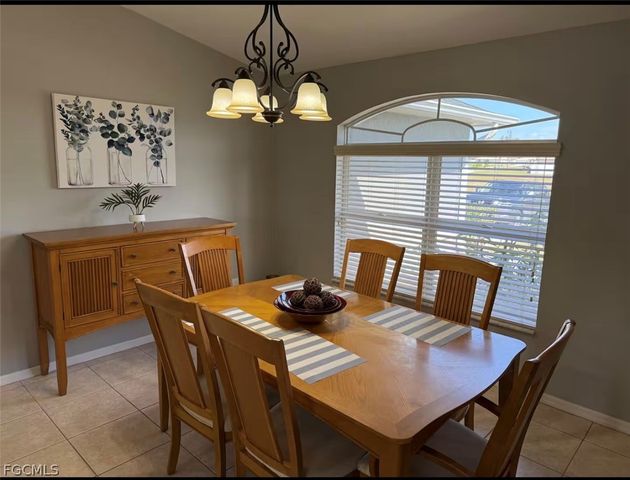 1804 NW 20th PL, Cape Coral, FL 33993