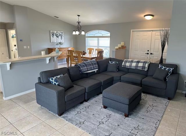 1804 NW 20th PL, Cape Coral, FL 33993