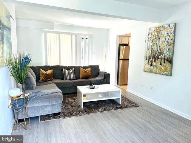 31 BROOKSHIRE RD, Sicklerville, NJ 08081