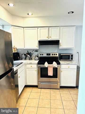 31 BROOKSHIRE RD, Sicklerville, NJ 08081