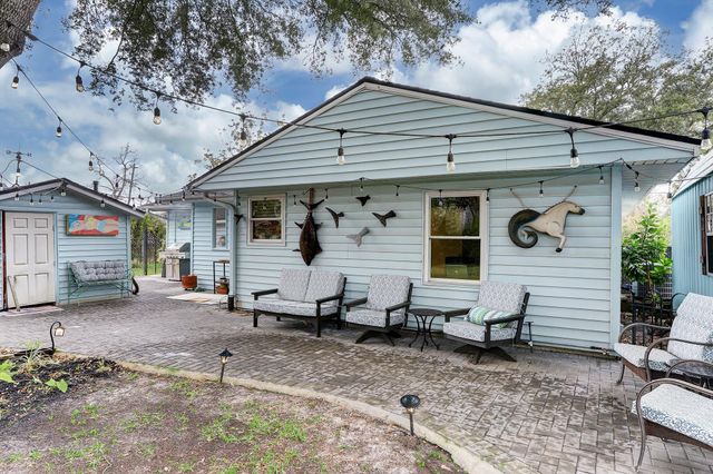 4449 Shady Lake Drive, Seabrook, TX 77586