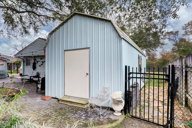 4449 Shady Lake Drive, Seabrook, TX 77586