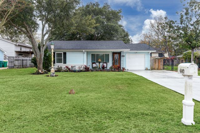 4449 Shady Lake Drive, Seabrook, TX 77586