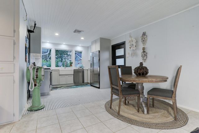 4449 Shady Lake Drive, Seabrook, TX 77586