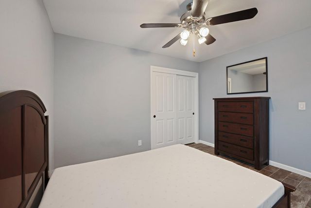 868 Cinnamon Teal Ct, Manteca, CA 95337