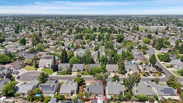 868 Cinnamon Teal Ct, Manteca, CA 95337
