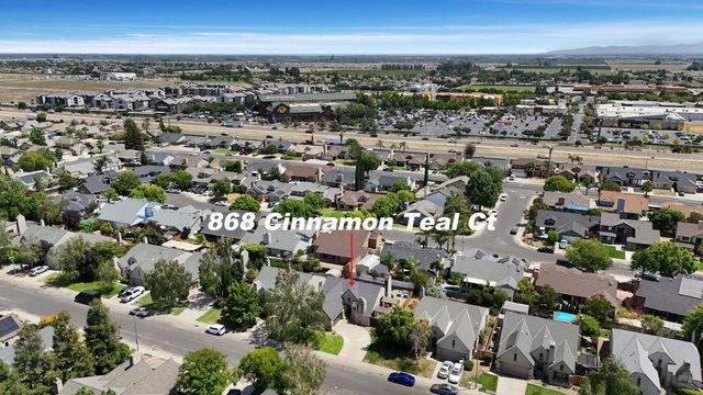 868 Cinnamon Teal Ct, Manteca, CA 95337
