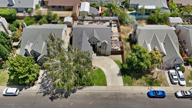 868 Cinnamon Teal Ct, Manteca, CA 95337
