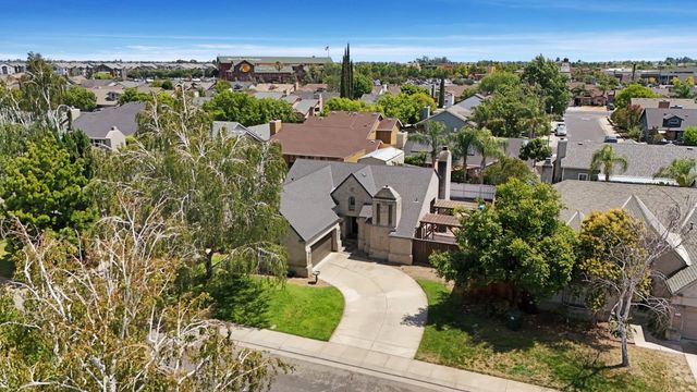 868 Cinnamon Teal Ct, Manteca, CA 95337