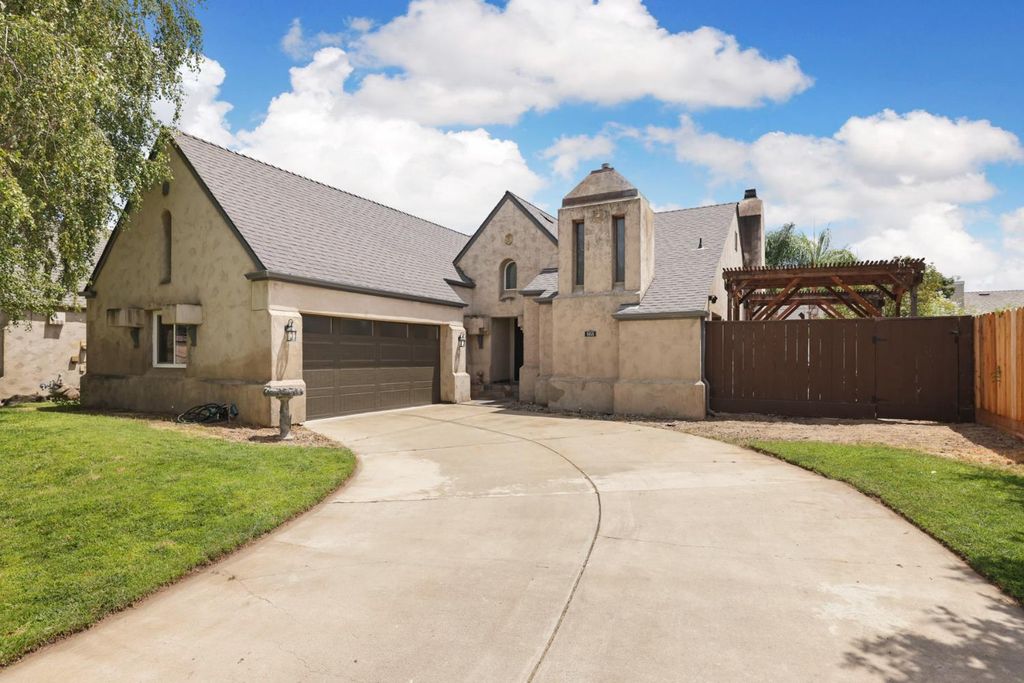 868 Cinnamon Teal Ct, Manteca, CA 95337