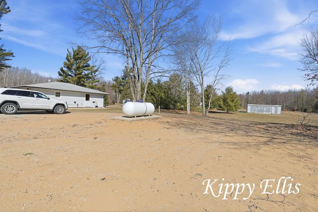 2860 Fenner Road, Muskegon, MI 49445