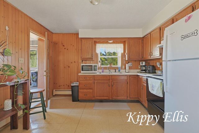 2860 Fenner Road, Muskegon, MI 49445