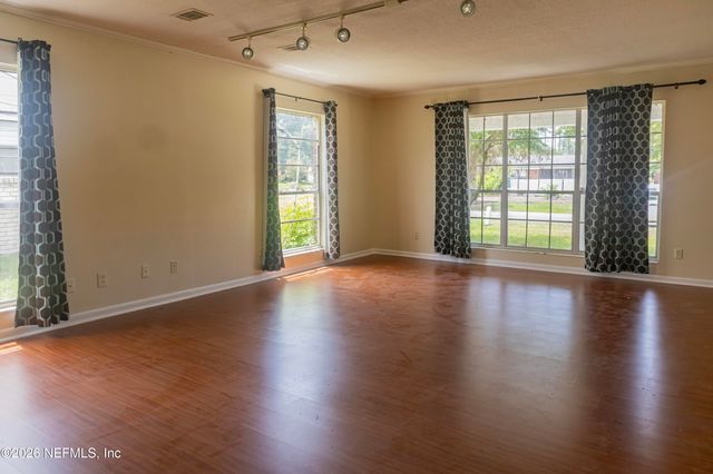 5039 WINCHESTER Drive S, Jacksonville, FL 32217