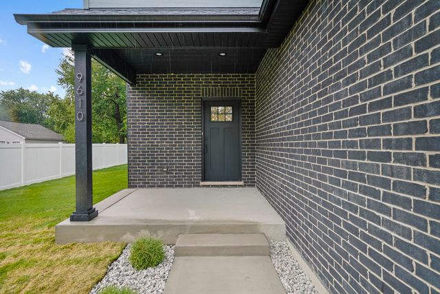 9610 W 57th Street, Countryside, IL 60525