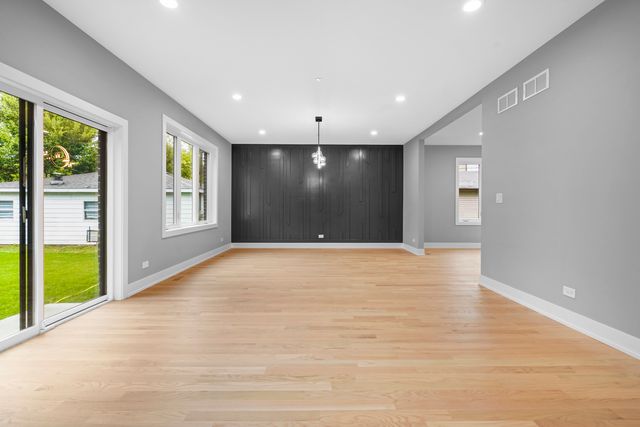 9610 W 57th Street, Countryside, IL 60525