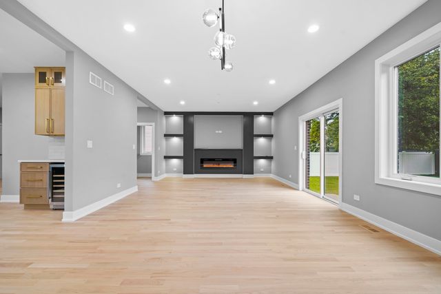 9610 W 57th Street, Countryside, IL 60525
