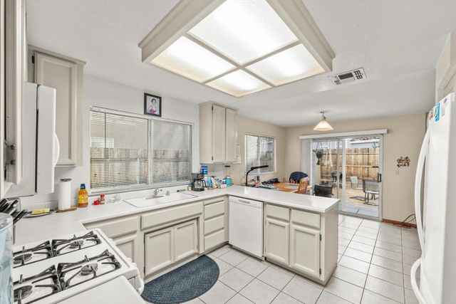 7600 Fireweed Cir, Citrus Heights, CA 95610